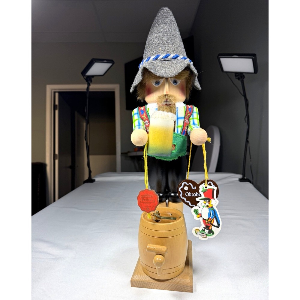 Steinbach Oktoberfest Musical Nutcracker Signed Karla Steinbach 19.5 Germany 822